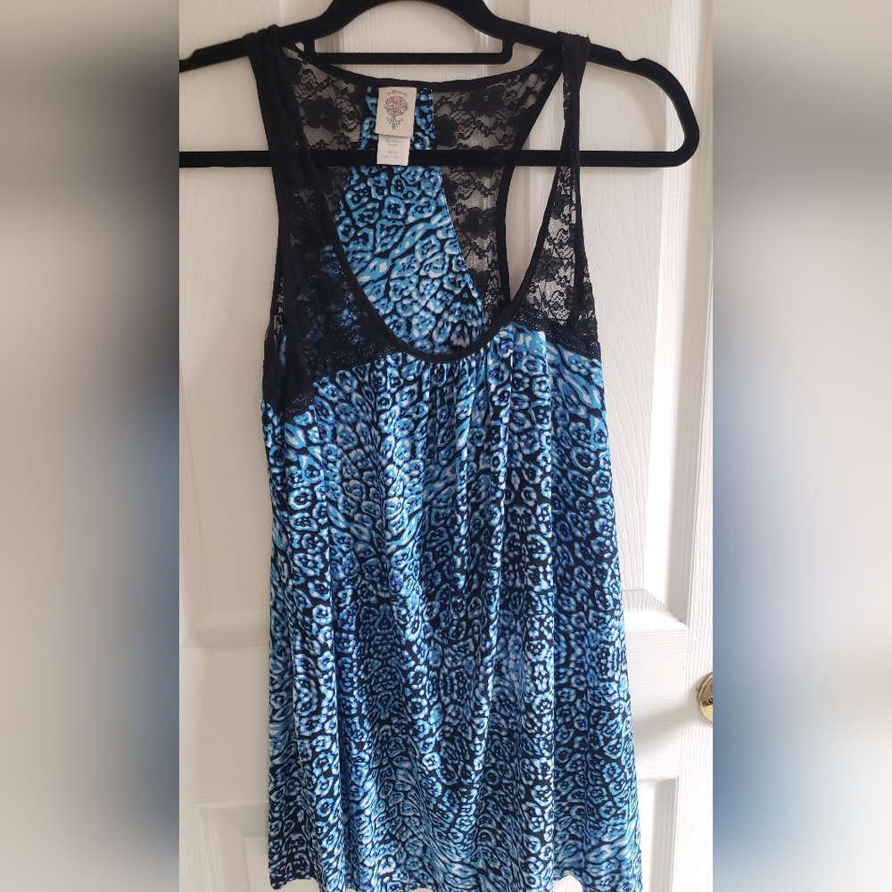 Beautiful Low-cut Shorty Nightgown In Attractive Blue & Black Print, Sz Medium.